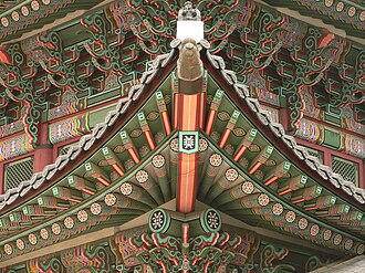 dancheong (단청)