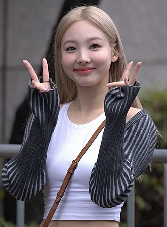NAYEON